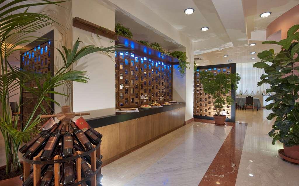 Park Hotel Centro Congressi Potenza Étterem fotó