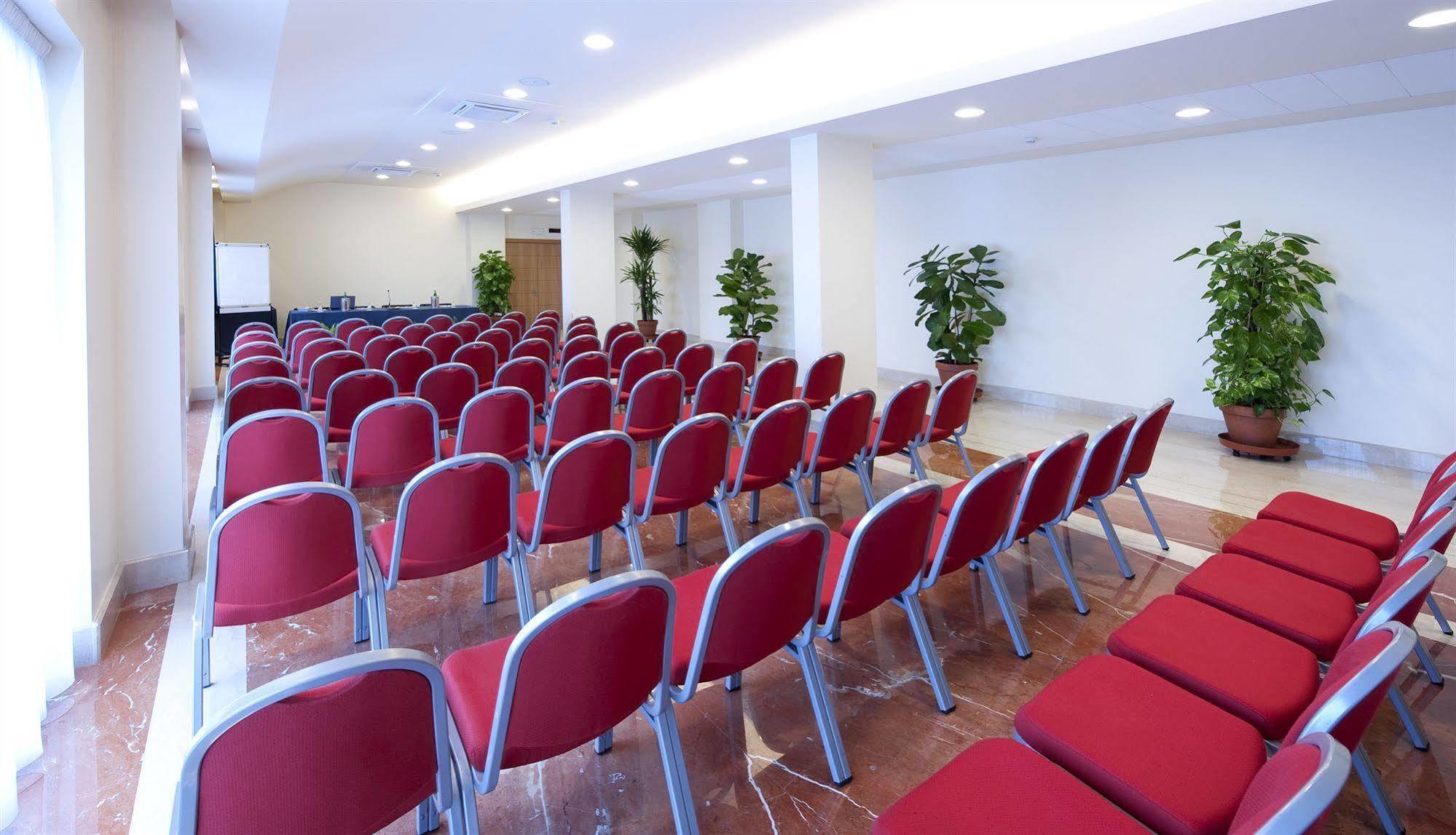Park Hotel Centro Congressi Potenza Kültér fotó