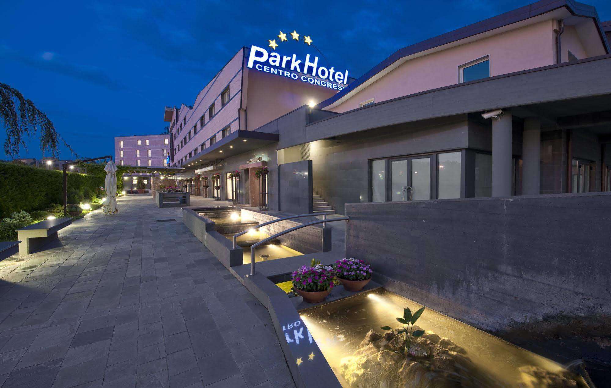 Park Hotel Centro Congressi Potenza Kültér fotó