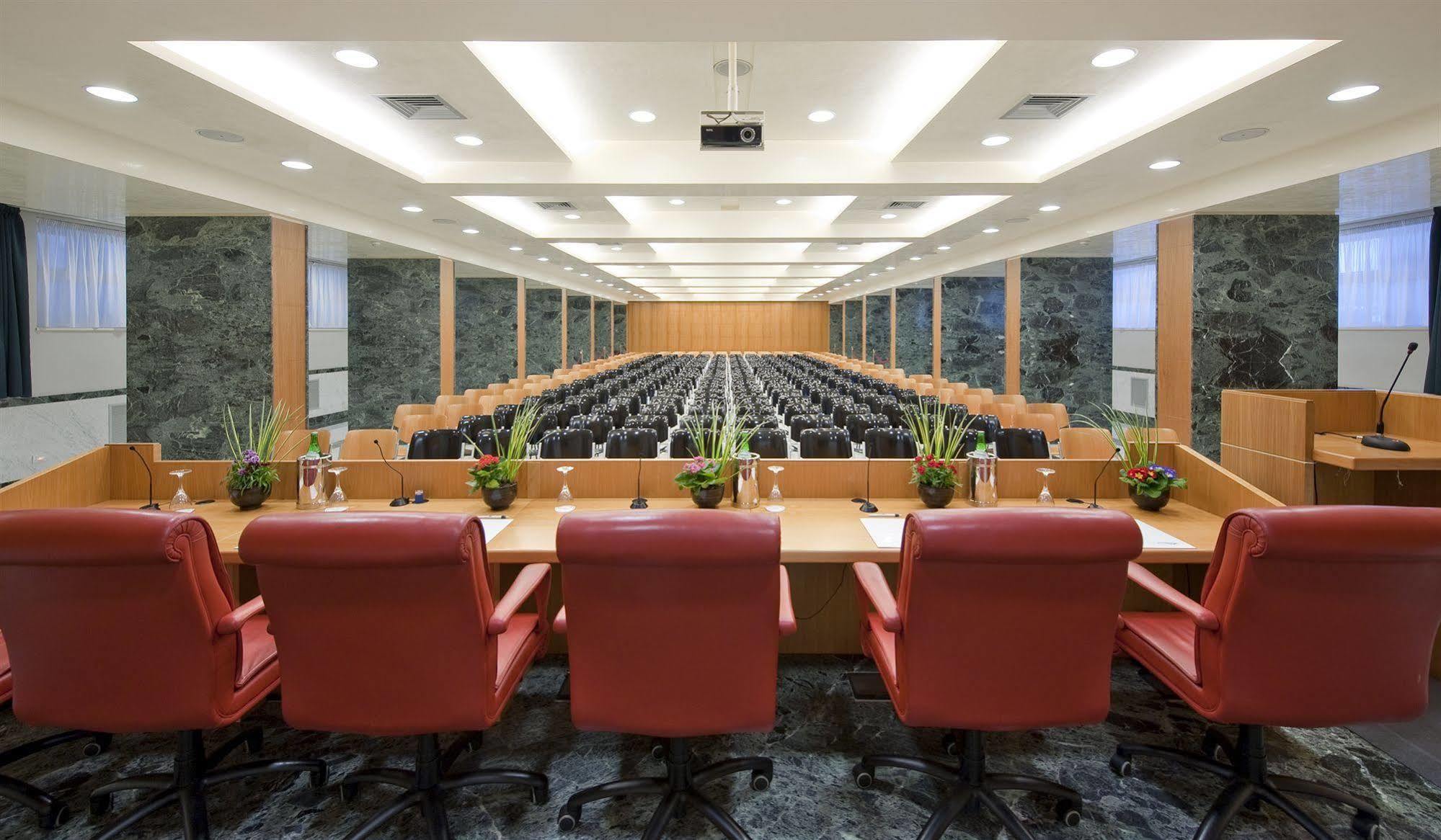 Park Hotel Centro Congressi Potenza Kültér fotó